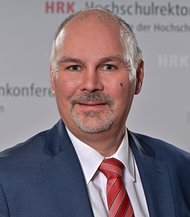 Porträtfoto von Prof. Dr. Jörg Bagdahn, HRK-Vizepräsident (Foto: Jürgen Scheere/HRK)